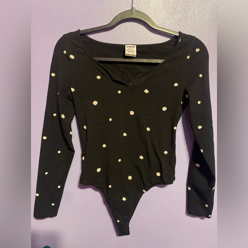 Women’s Victorias Secret PINK Long Sleeve Floral Bodysuit Size Small.